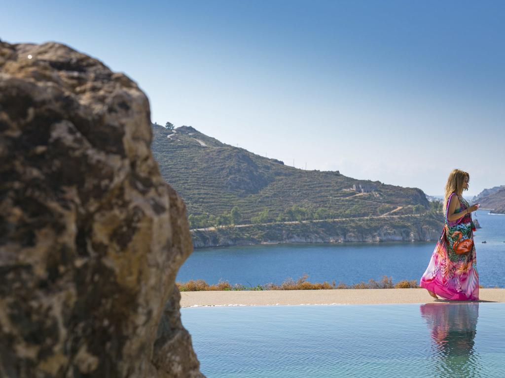 Eirini Luxury Hotel Villas Grikos Bay  Bagian luar foto